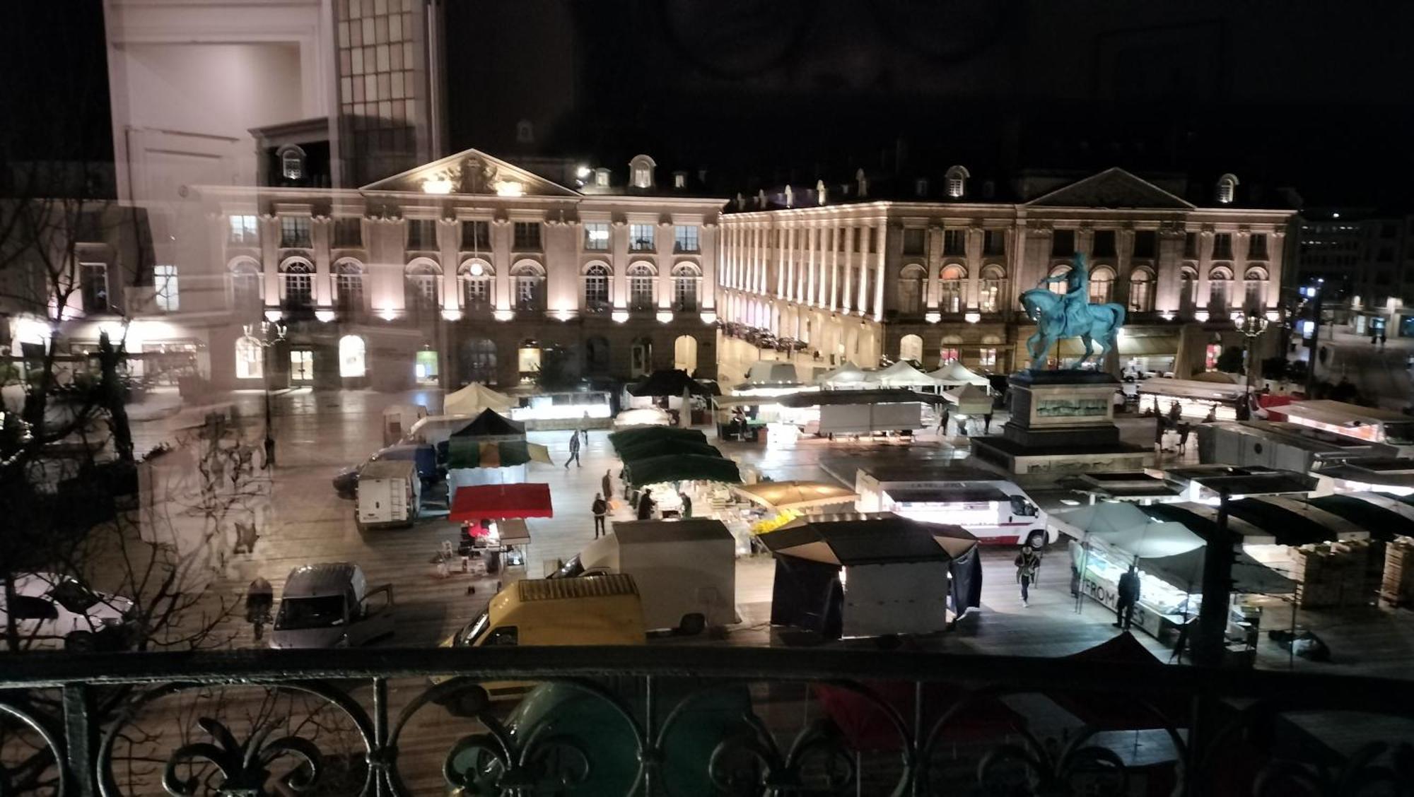 Appartement F3 Au Balcon De La Place Du Martroi 올리언스 외부 사진